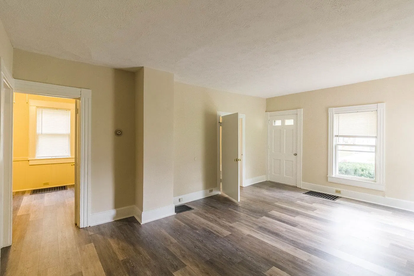 2 bed, $1,275 — Photo 2