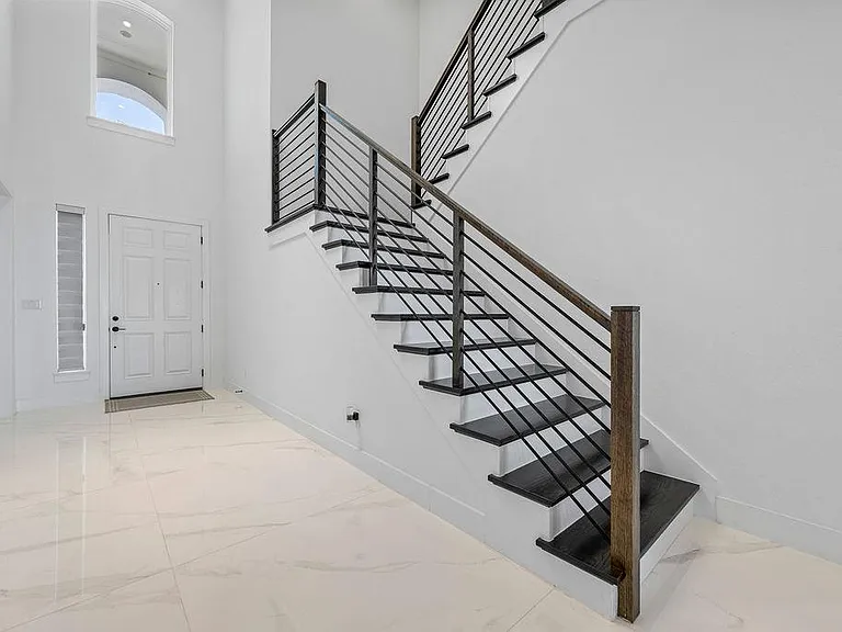 3304 Belted Galloway St — Photo 24