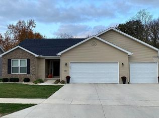 680 Pearl Ct, Mt Zion, IL