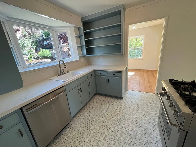 5685 Jordan Ave — Photo 10
