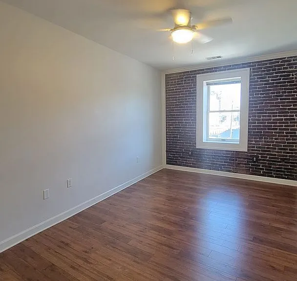 121 W Jackson Ave — Photo 16