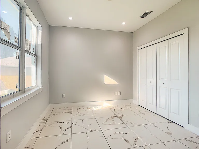 5237 Jennings St — Photo 8