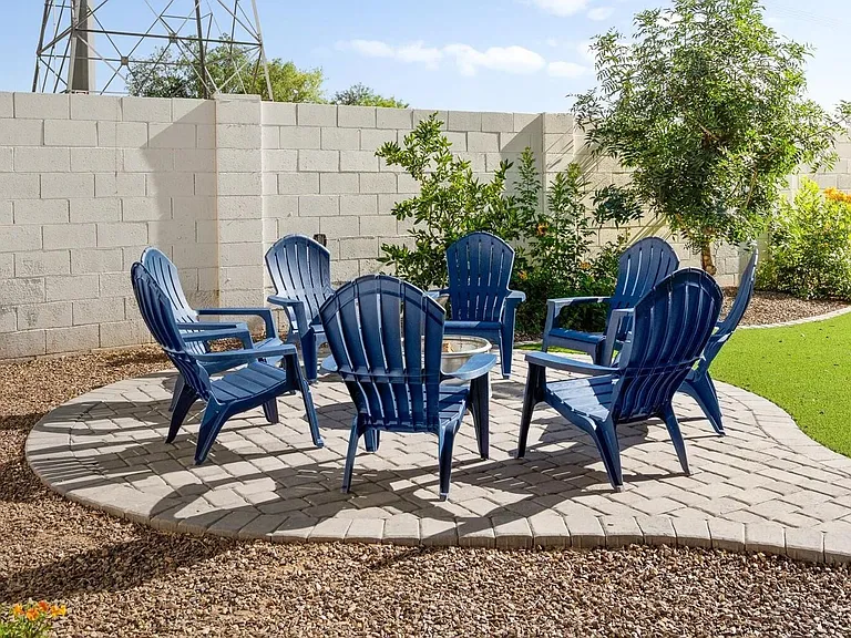 1027 W Peralta Ave — Photo 8