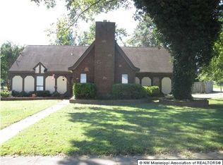 6709 Henredon Dr, Memphis, TN 38141