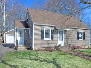 112 Pleasant Dr, Hamden, CT 06514