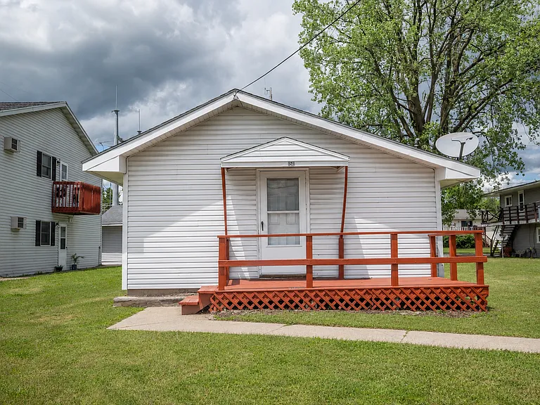 151 W Adams St — Photo 13