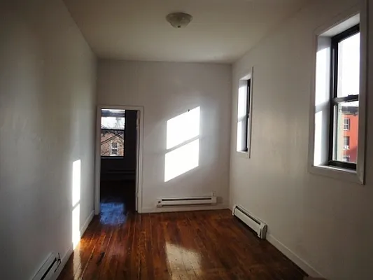 Rented by Smith Hanten Properties | media 6