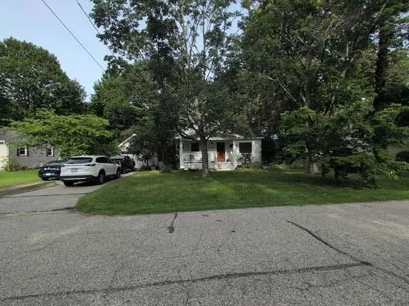728 Aster Ave, Holland, MI 49423