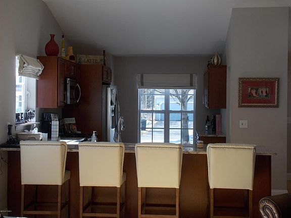 3rd image of 17 Kettles Way