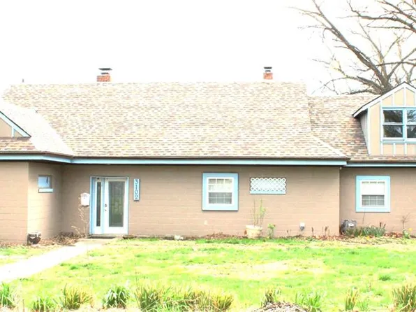 3102 Woodlawn Ave, Saint Joseph, MO 64506