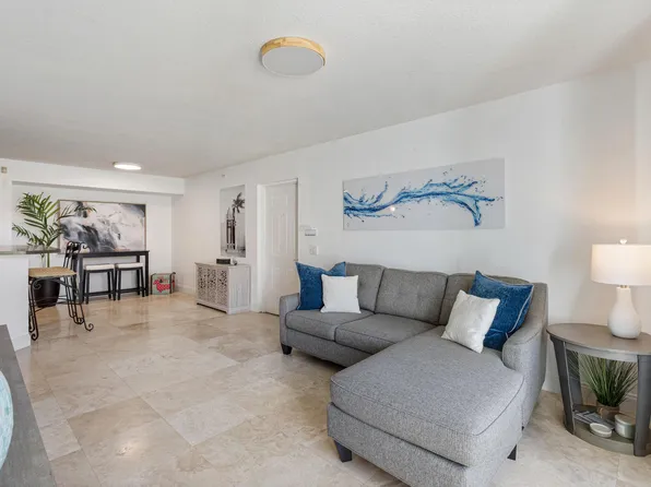 1205 Villa Lane #1205, Boynton Beach, FL 33435