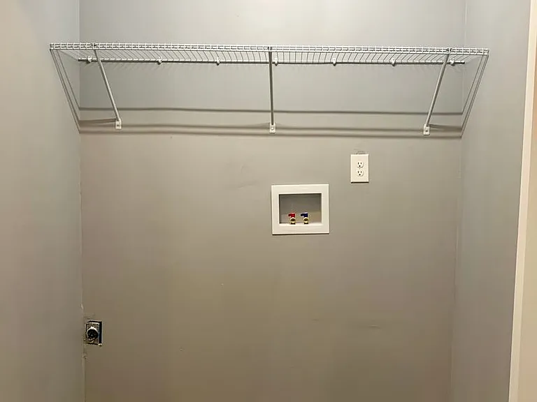 211 Lexington Dr — Photo 11