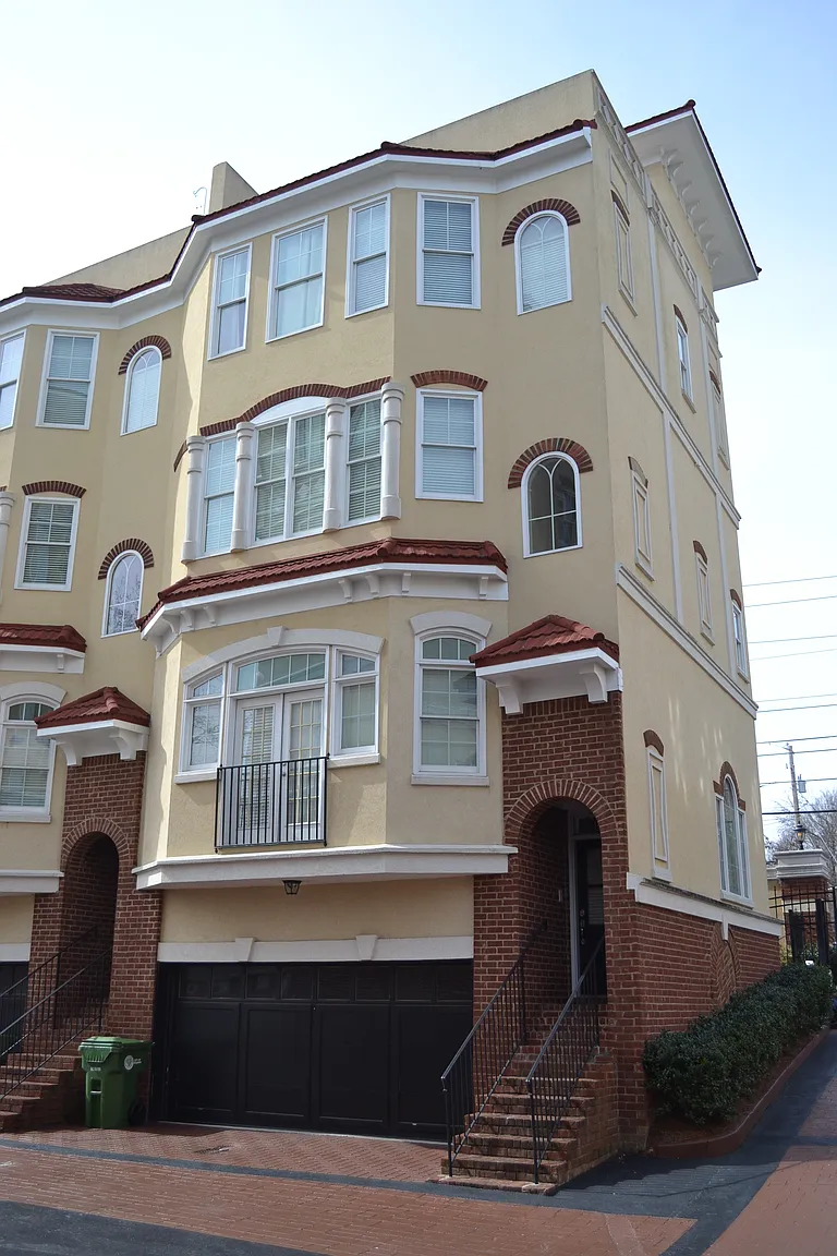 3541 Roswell Rd NE Unit 1 photo 1