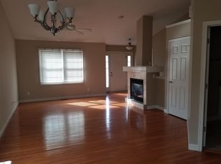 940 6th Street Dr, Moline, IL 61265