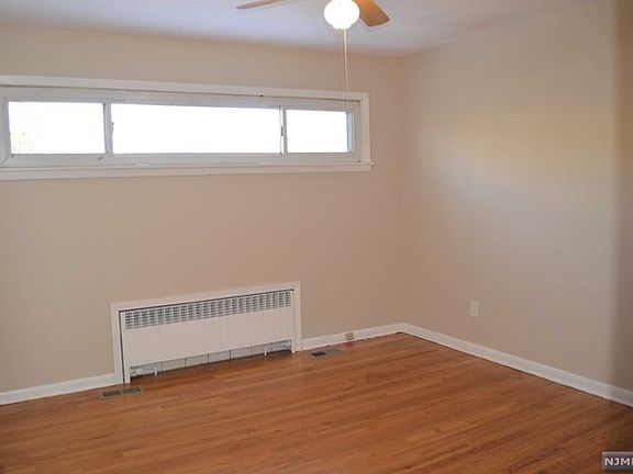 5th image of 322 Kingsland Ave #1