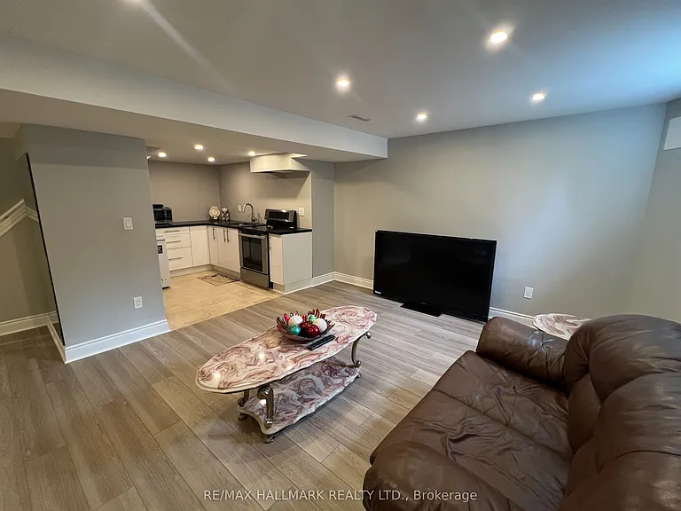15 Cormorant Cres #BASEMENT — Photo 6