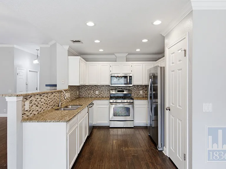 8507 Jilbur Dr — Photo 7