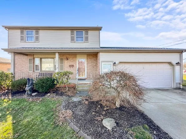 620 W Harvey St, Struthers, OH 44471