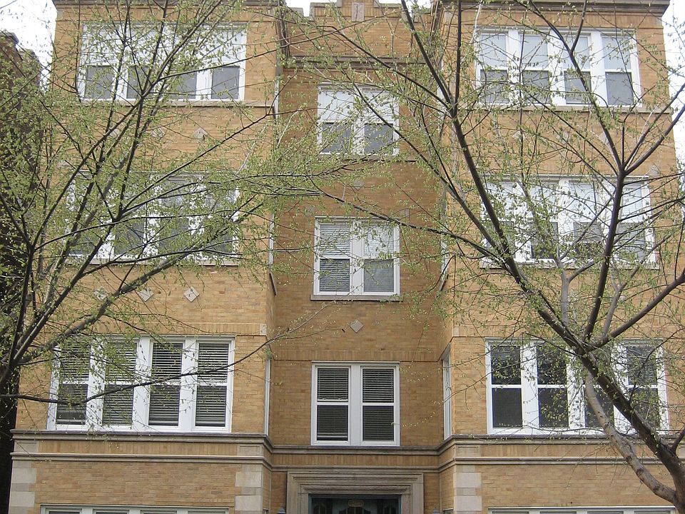 1st image of 2700 W Argyle St Unit G