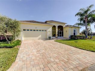 10034 Cleghorn Dr, San Antonio, FL 33576