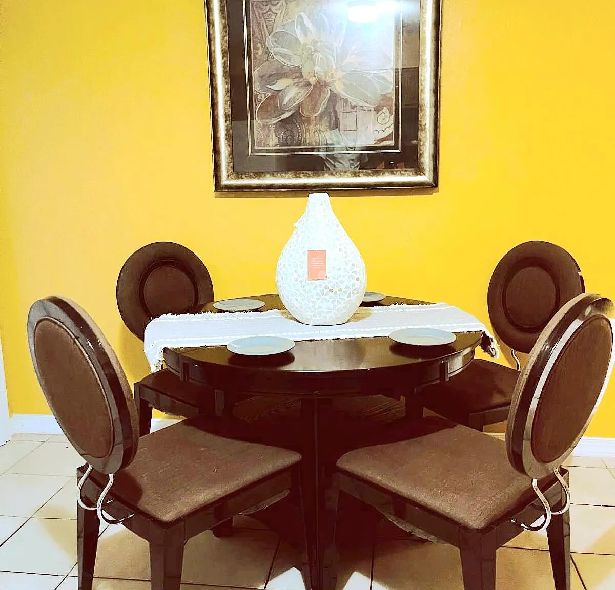 2 bed, 1.0 bath, 1942 sqft, $2,200 — Photo 4