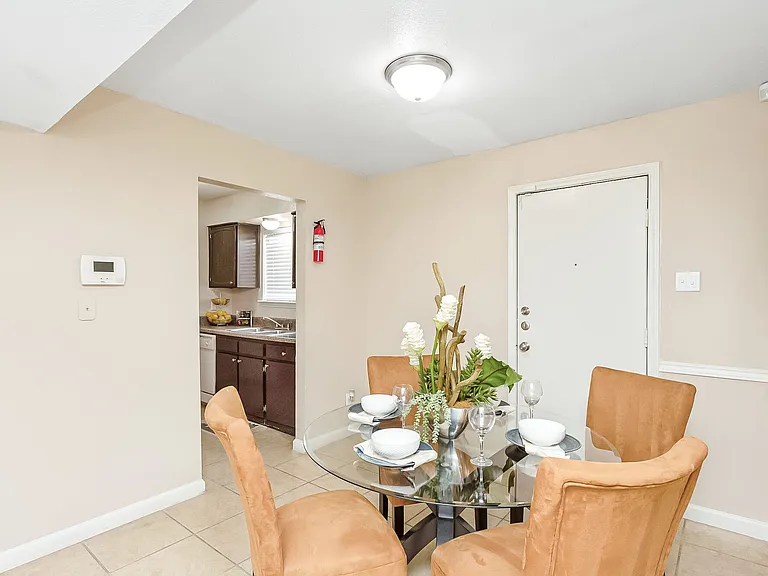 The Alora Apartments — Photo 15