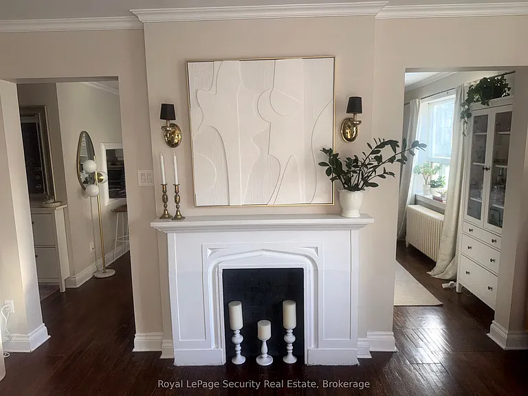 35 Raglan Ave #208 — Photo 17