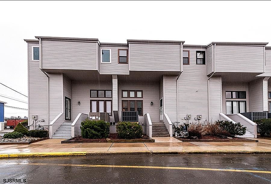 1st image of 1301 Haven Ave #B
