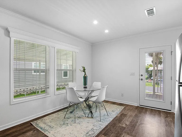 1284 Plymouth Pl — Photo 23
