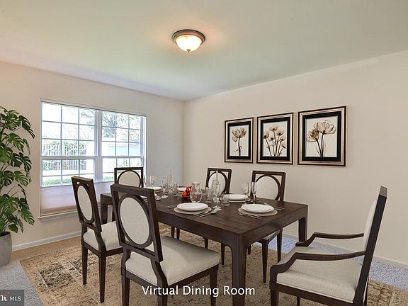 4th image of 307 Ariel Dr NE