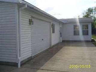2nd image of 2544 9 Mile Rd