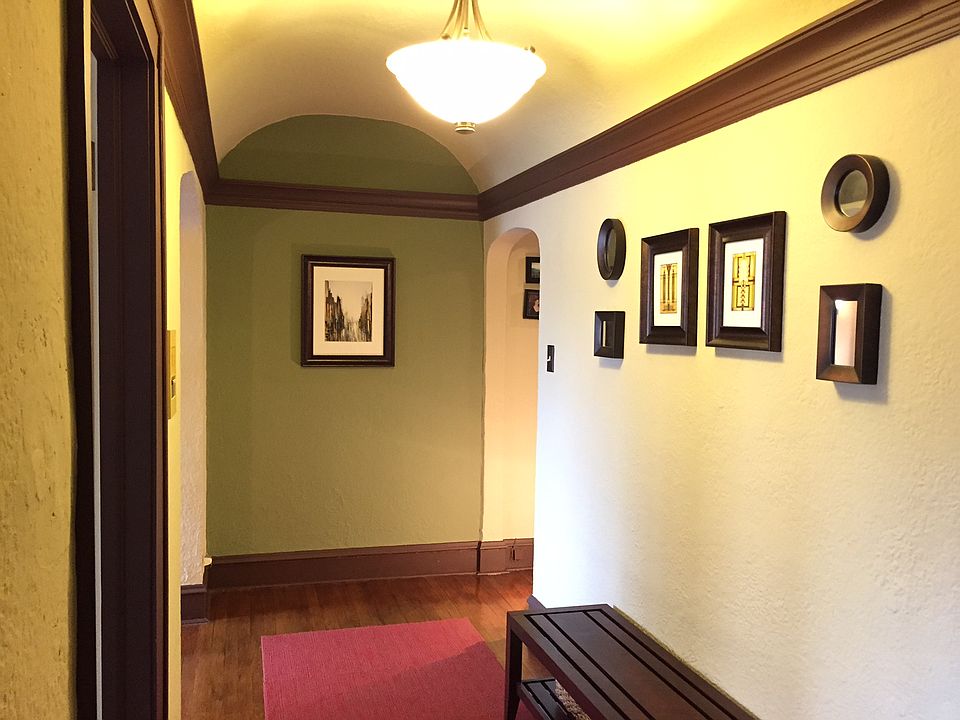 1st image of 926 Judson Ave APT 1C