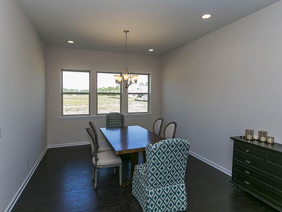4th image of 3057 Lucena Ln