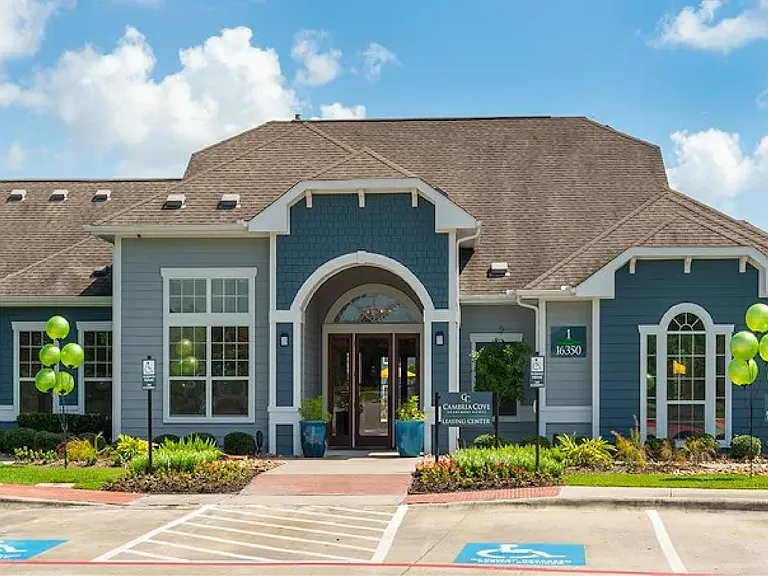 Cambria Cove Apartments — Photo 29