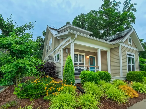 729 Lorentello Cir, Hillsborough, NC 27278