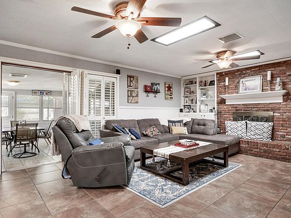 5th image of 10133 Honolulu Dr