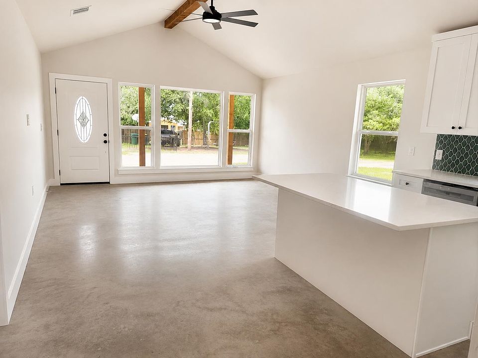 1st image of 151 W Hickory Drive