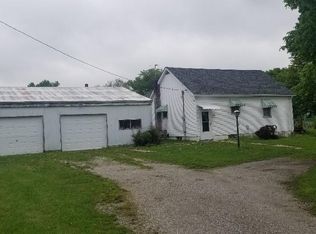 9052 Prairie Dell Rd, Shipman, IL 62685