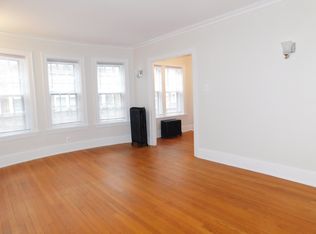 506 5th St #12, Wilmette, IL