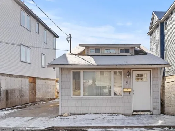 5 James Street, East Rockaway, NY 11518