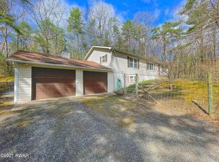 105 Westwood Ct, Milford, PA 18337