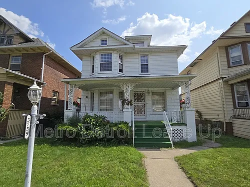 3759 Columbus St Photo 1