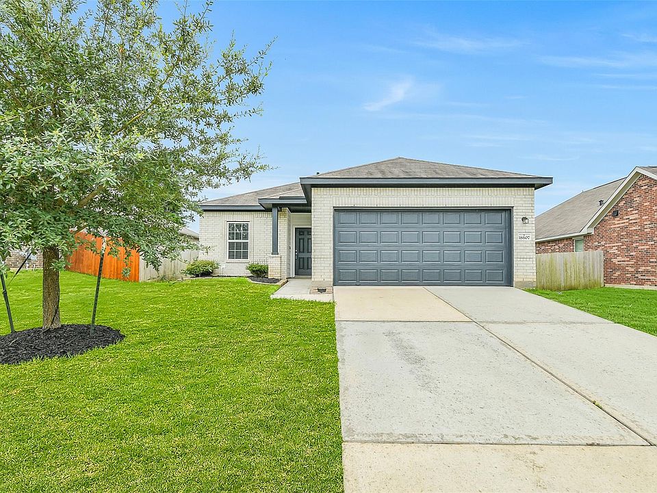 1st image of 18607 Legend Oaks Dr