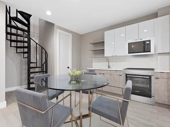 18 Fairview Avenue image 1 of 10