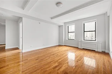 210 West 70th Street, #816
