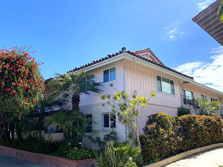 345 Mathilda Dr — Photo 3