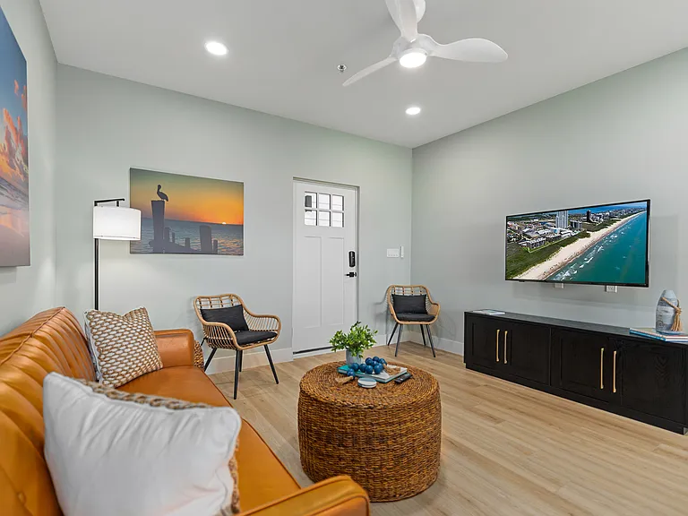 111 W Sunny Isle Dr #301 — Photo 6