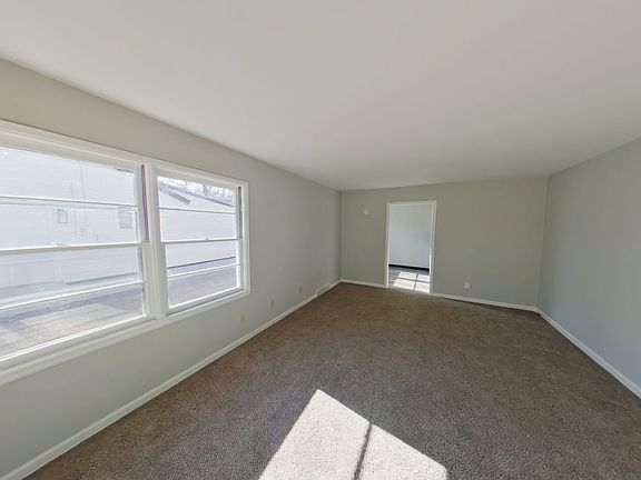 3rd image of 721 S Edgemoor St #2B-1BA-900SQFT
