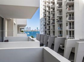 1200 West Ave