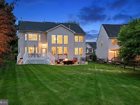 2nd image of 708 Vermillion Dr NE